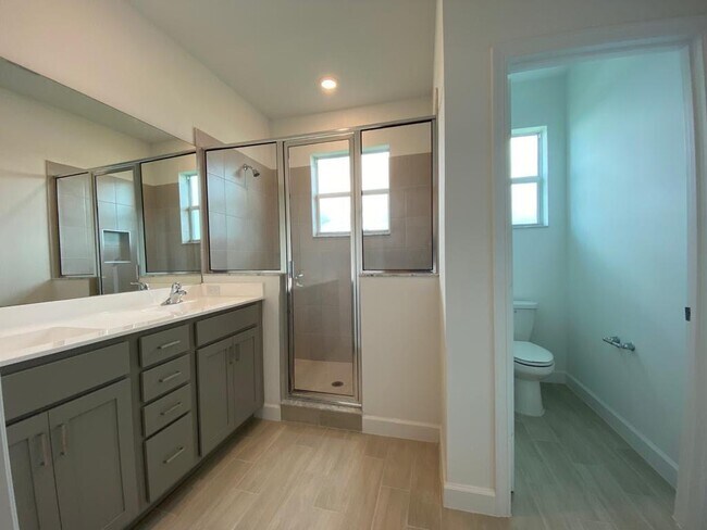 Building Photo - 4946 Navali Dr