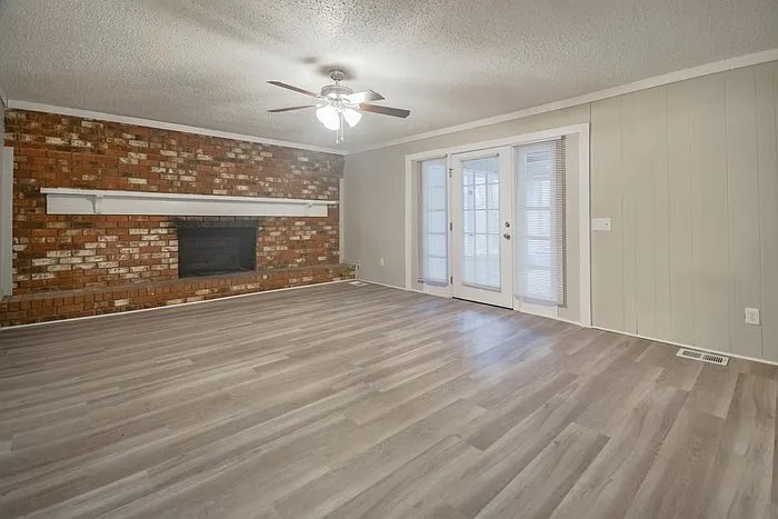 Building Photo - 1501 Blackbird Dr