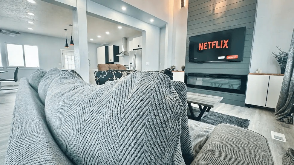 Building Photo - 14380 Henry Day Rd