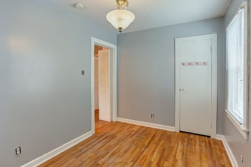 Building Photo - 1306 Henning Ave