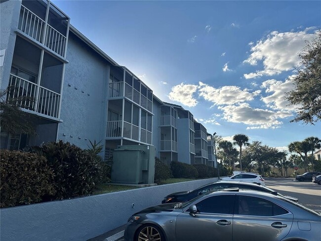 Building Photo - 122 Water Front Way