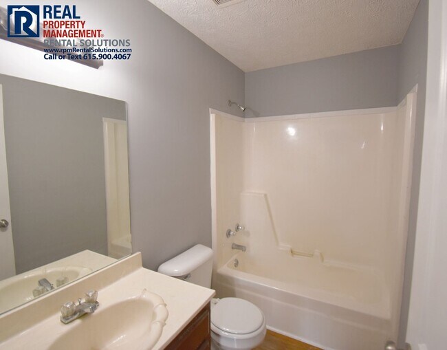 Building Photo - Adorable all brick 3 bedroom home in Smyrna!