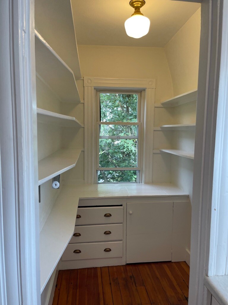 Building Photo - 11 Marion Rd