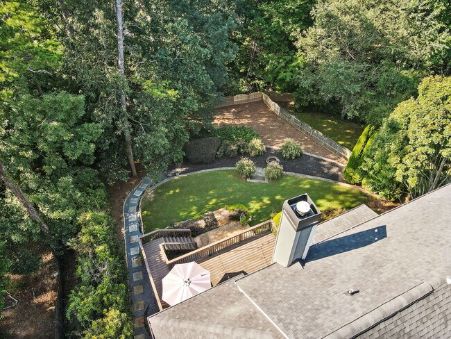 Building Photo - 521 Wooded Mountain Trail