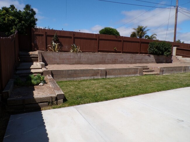 Building Photo - Nicely Upgraded Single Story Home in Vandenberg Village