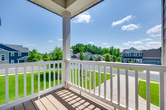 Building Photo - Gorgeous 4 bed 3.5 bath French country hom...