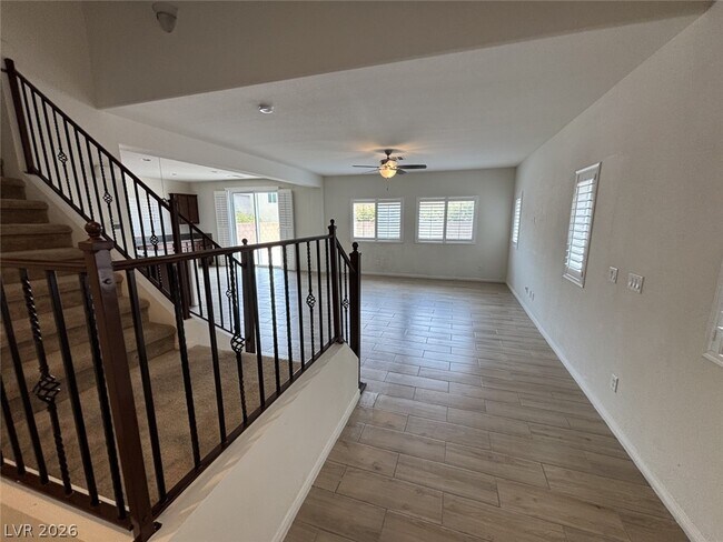 Building Photo - 5582 Sancho Throne Rd