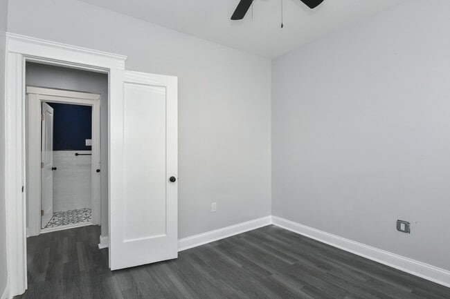 Building Photo - 540 61st St