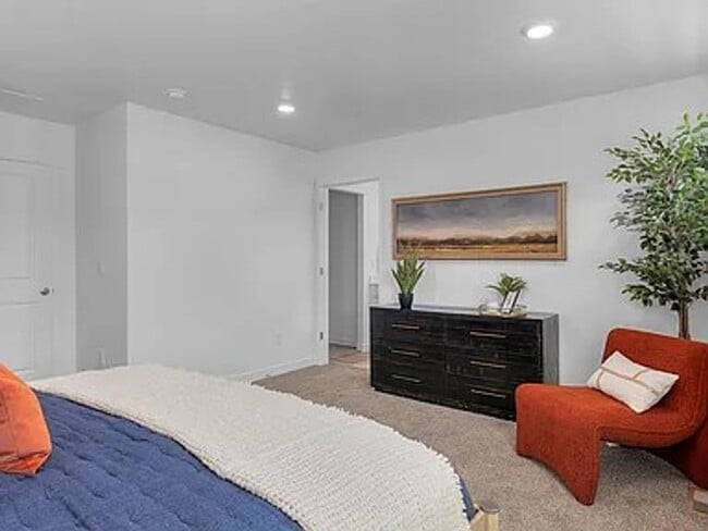 Building Photo - GORGEOUS American Fork Townhome!!!