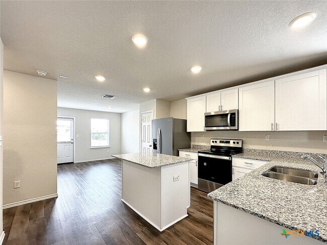 Building Photo - 549 Autumn Blaze