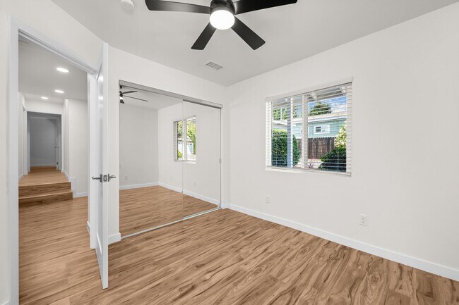Building Photo - 4922 Tierra Baja Way