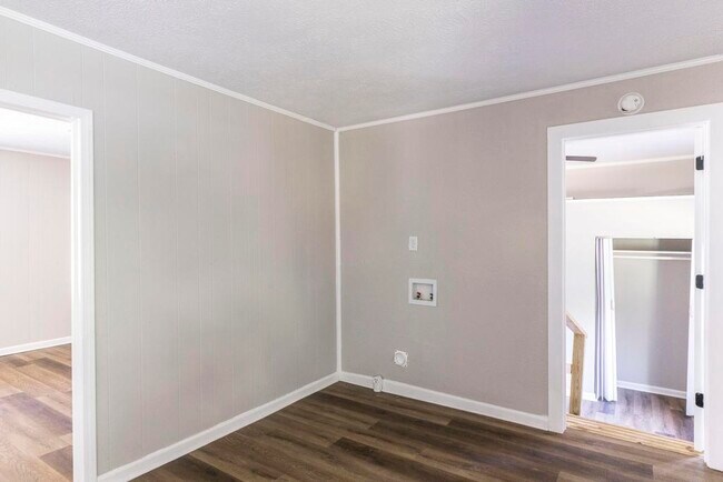 Building Photo - 1140 Schley St