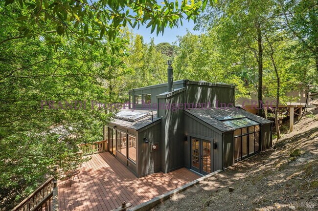 Building Photo - Retreat Like Home with Recent Upgrades Thr...