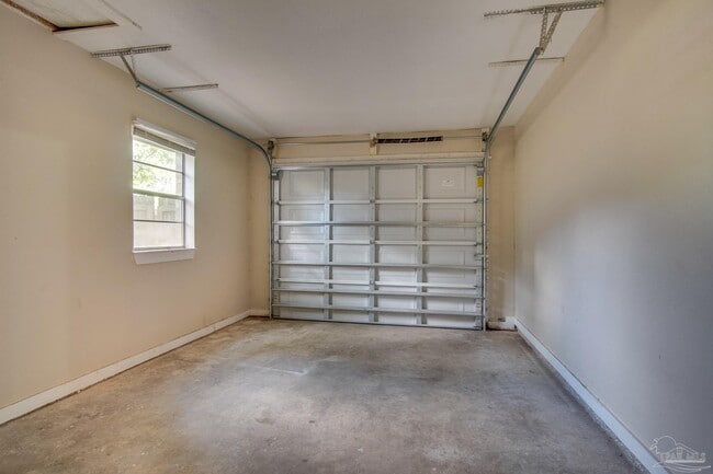 Building Photo - 386 Quigley Rd