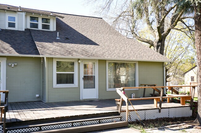 Building Photo - 1323 Walla Walla Ave