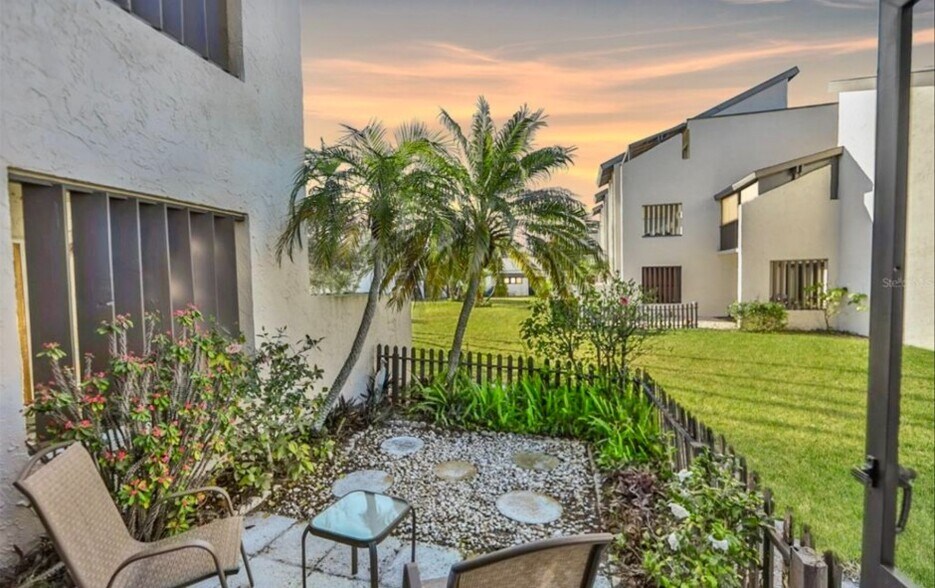 Building Photo - 2211 Belleair Rd