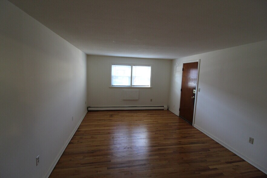 Building Photo - 340 Park Ave