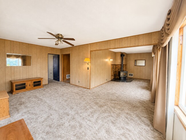 Building Photo - 203 E Campbell St