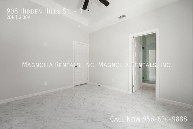 Building Photo - 908 Hidden Hls St