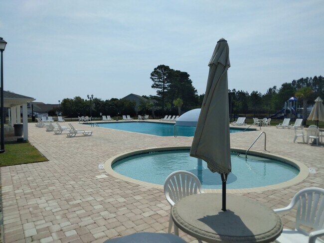 Building Photo - $1,995 - Pet Friendly, 3 Bedroom, 2 Bath H...
