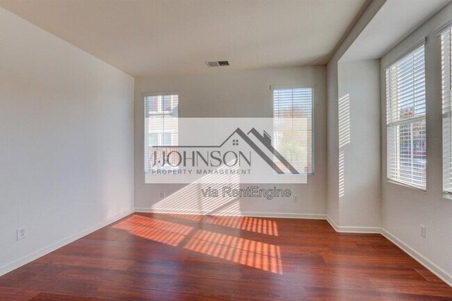 Building Photo - 2673 Merchant Dr