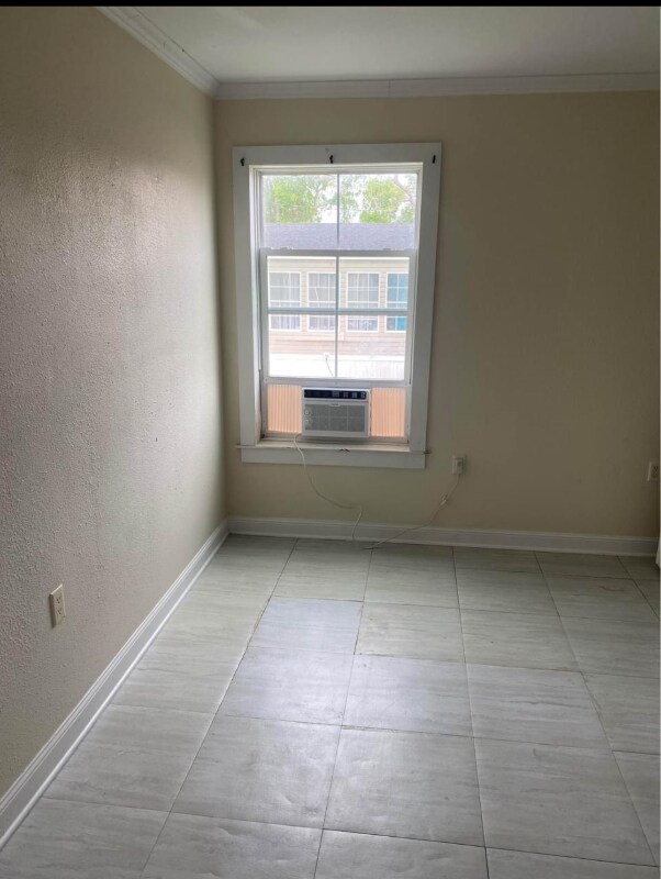 Building Photo - 5635 Leon St