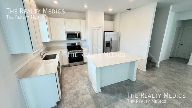 Building Photo - 3141 Laurent Lp
