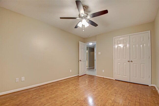 Building Photo - 4611 Summer Lakes