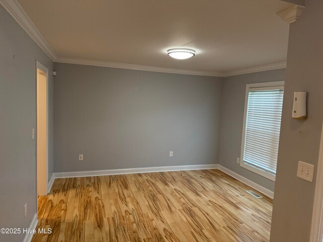 Building Photo - 204 Armistead Way