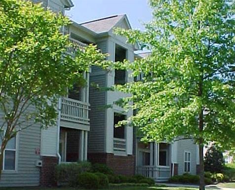 Dobbins Hill Apartments - Dobbins Hill Apartment Homes