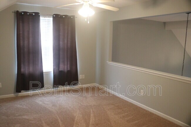 Building Photo - 624 Dunloe Cir