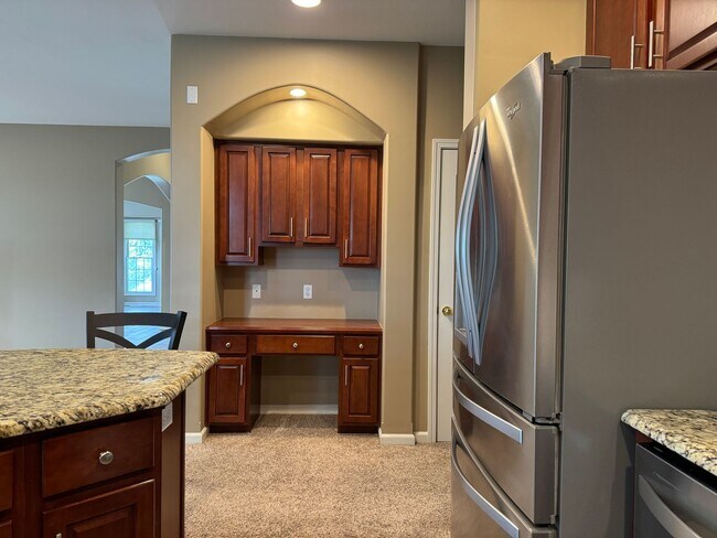 Building Photo - Elkhorn Home For Rent In Quiet Neighborhood