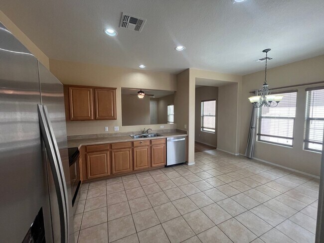 Building Photo - Spacious 3-Bedroom Home in Sought-After Jo...