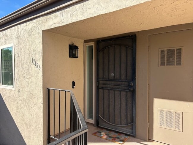 Building Photo - Remodeled Oaks North View Condo