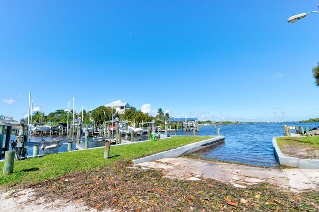 Building Photo - 5125 SE Matousek St