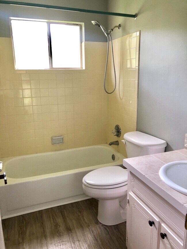 Building Photo - 1345 Zephyr Hills Dr