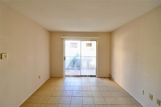Building Photo - 9220 Bellwood Ln