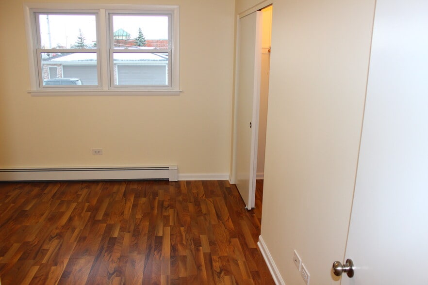 Building Photo - 14455 Jefferson Ave