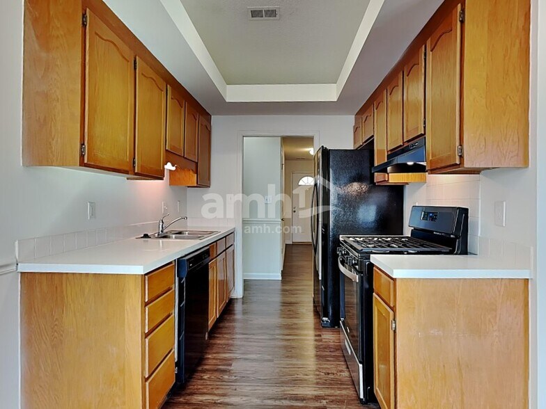 Building Photo - 1738 Ammons Dr