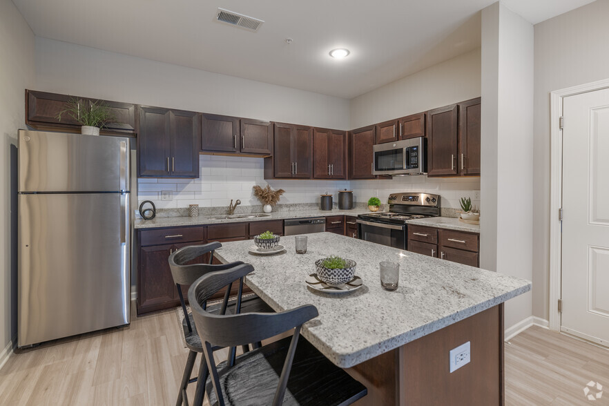 1BR, 1BA - 718SF Kitchen - Avoca II