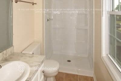 Building Photo - 2200 Greenridge Dr SW