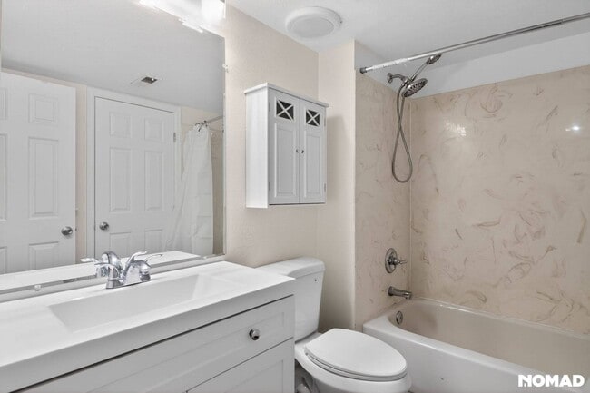 Building Photo - 2575 S Syracuse Way