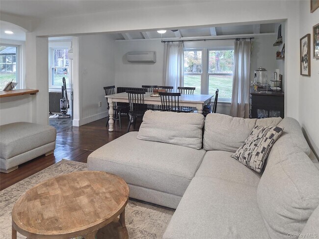 Building Photo - 269 Old Rte 304