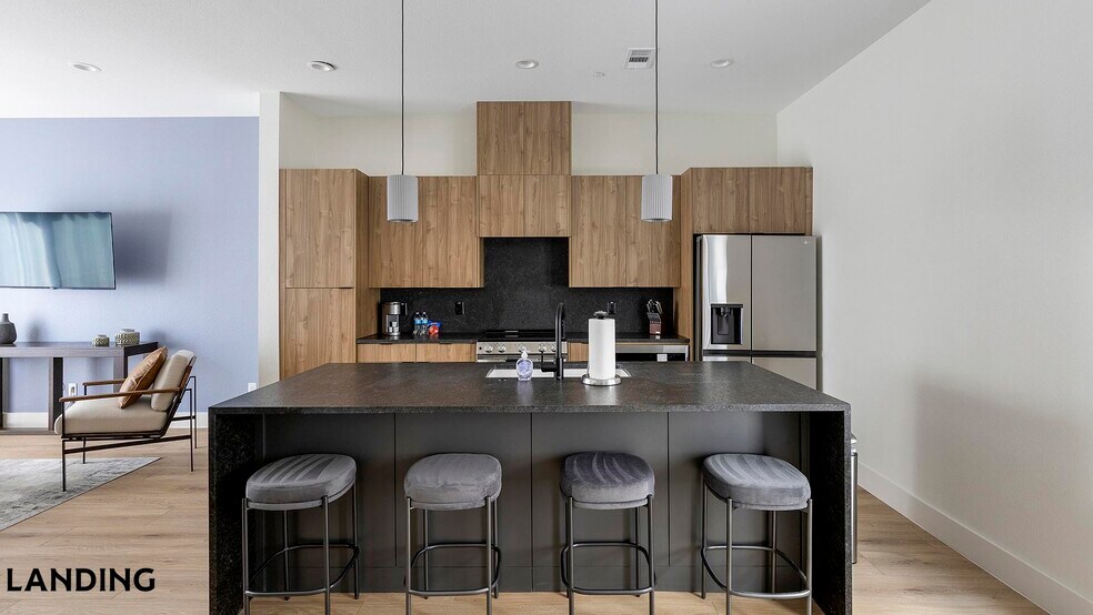 Building Photo - 2206 Arroyo Ave