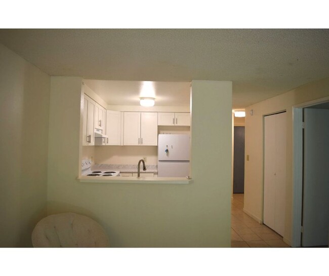 Building Photo - Kihei Shores - Unfurnished - 2 bd 2 ba gro...