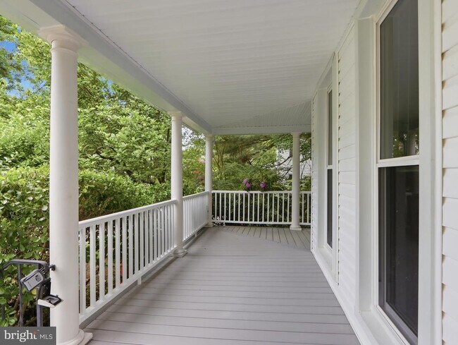 Building Photo - 6008 Clearspring Rd
