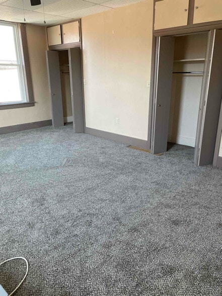 Building Photo - 218 State St