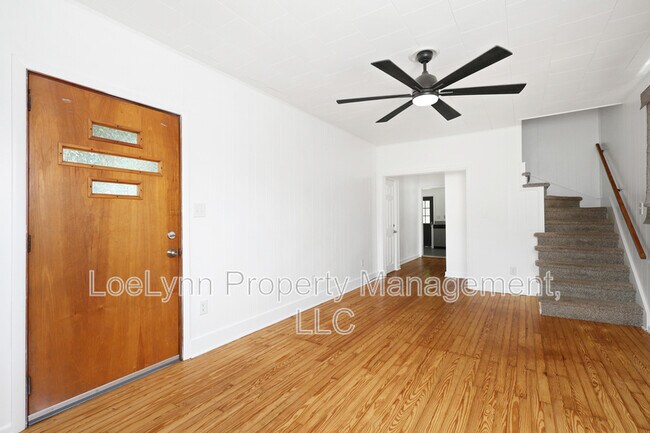 Building Photo - 505 B St