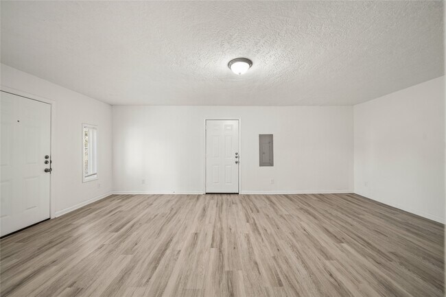 Building Photo - 2942 Knotty Oaks Trail