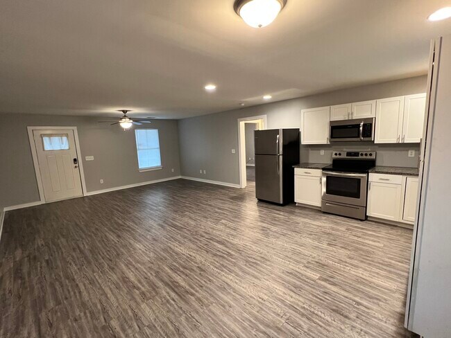 Building Photo - 900 5th Way